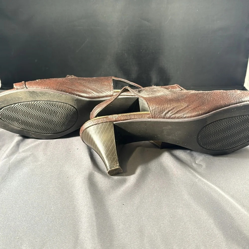 Dress barn Miranda strappy sandal with zip detail1, 2.5” heel - Picture 5 of 5